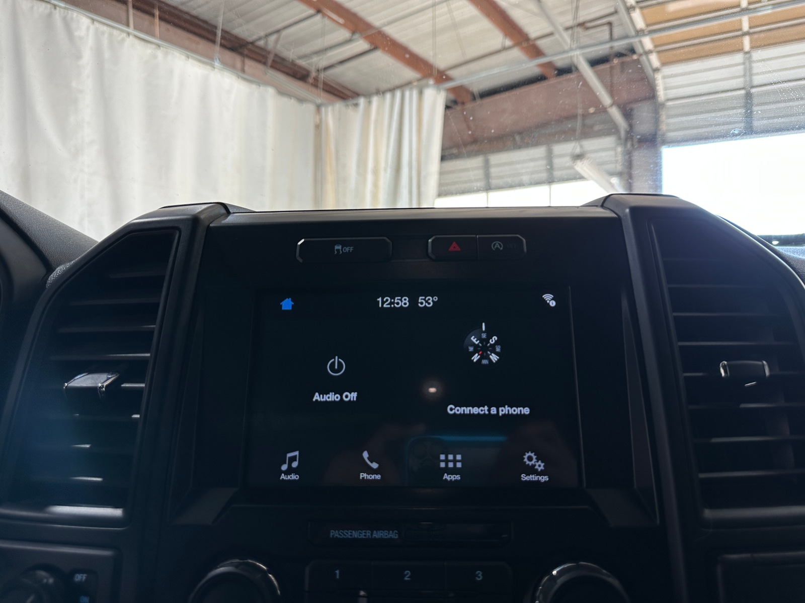 Thumbnail: 2017 Ford Econoline - 4