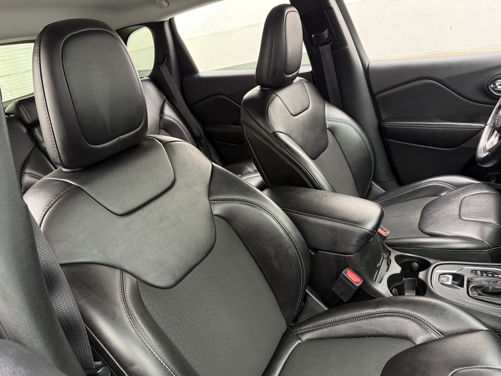 Thumbnail: 2019 Jeep Cherokee - 2