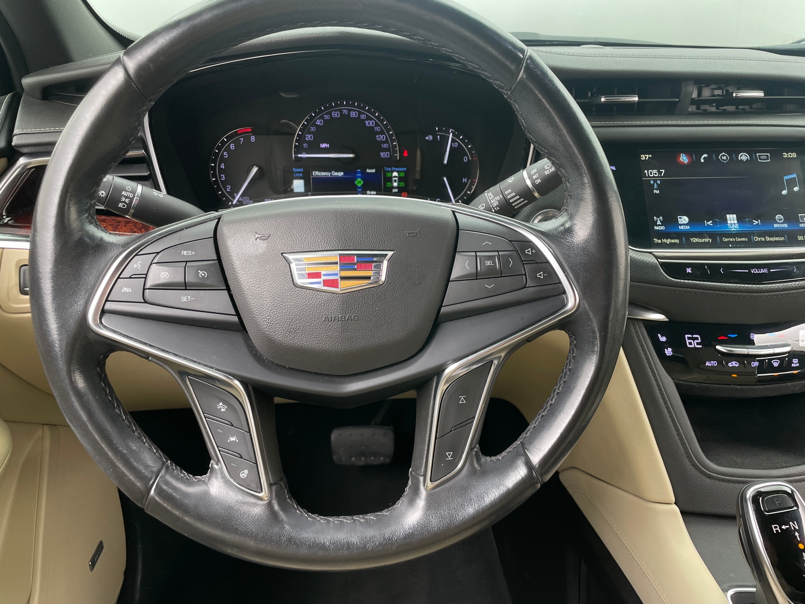 Thumbnail: 2019 Cadillac XT5 - 4