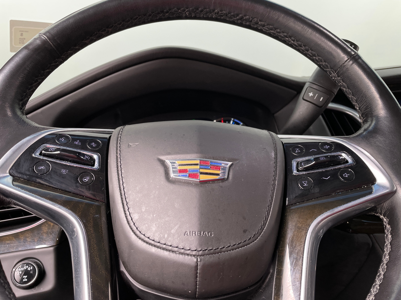 Thumbnail: 2019 Cadillac Escalade - 4