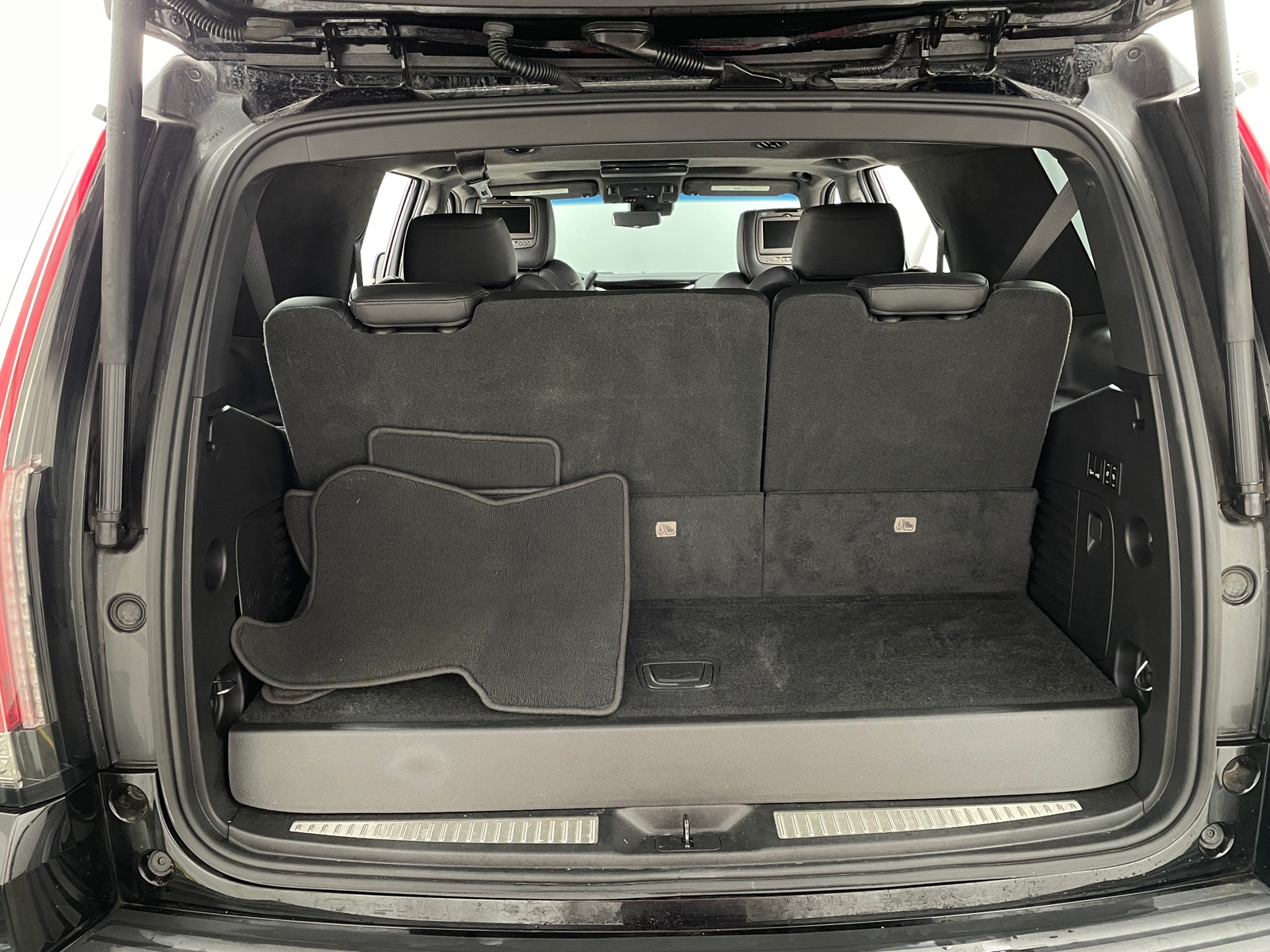 Thumbnail: 2019 Cadillac Escalade - 6