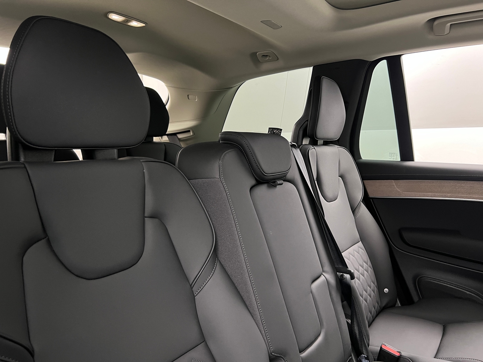 Thumbnail: 2025 Volvo XC90 - 5