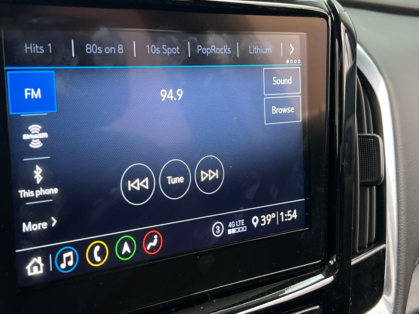 Thumbnail: 2020 Chevrolet Traverse - 3