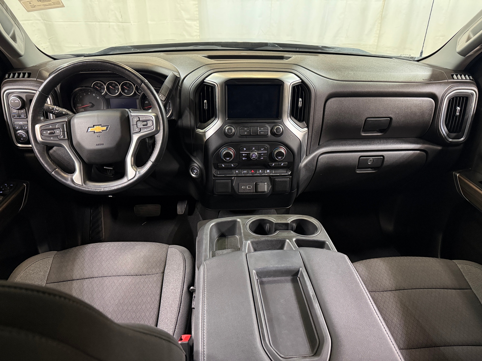 Thumbnail: 2022 Chevrolet Silverado 1500 - 3