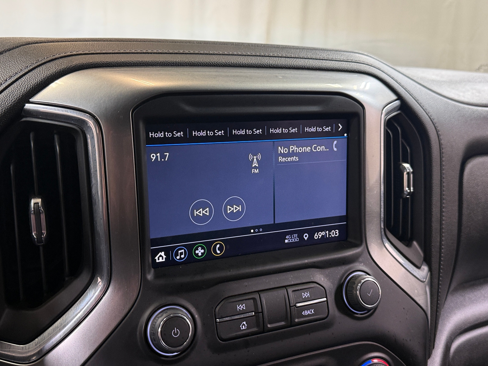 Thumbnail: 2022 Chevrolet Silverado 1500 - 4