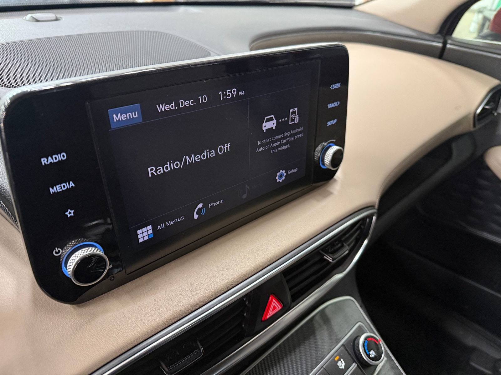 Thumbnail: 2023 Hyundai Santa Fe - 4