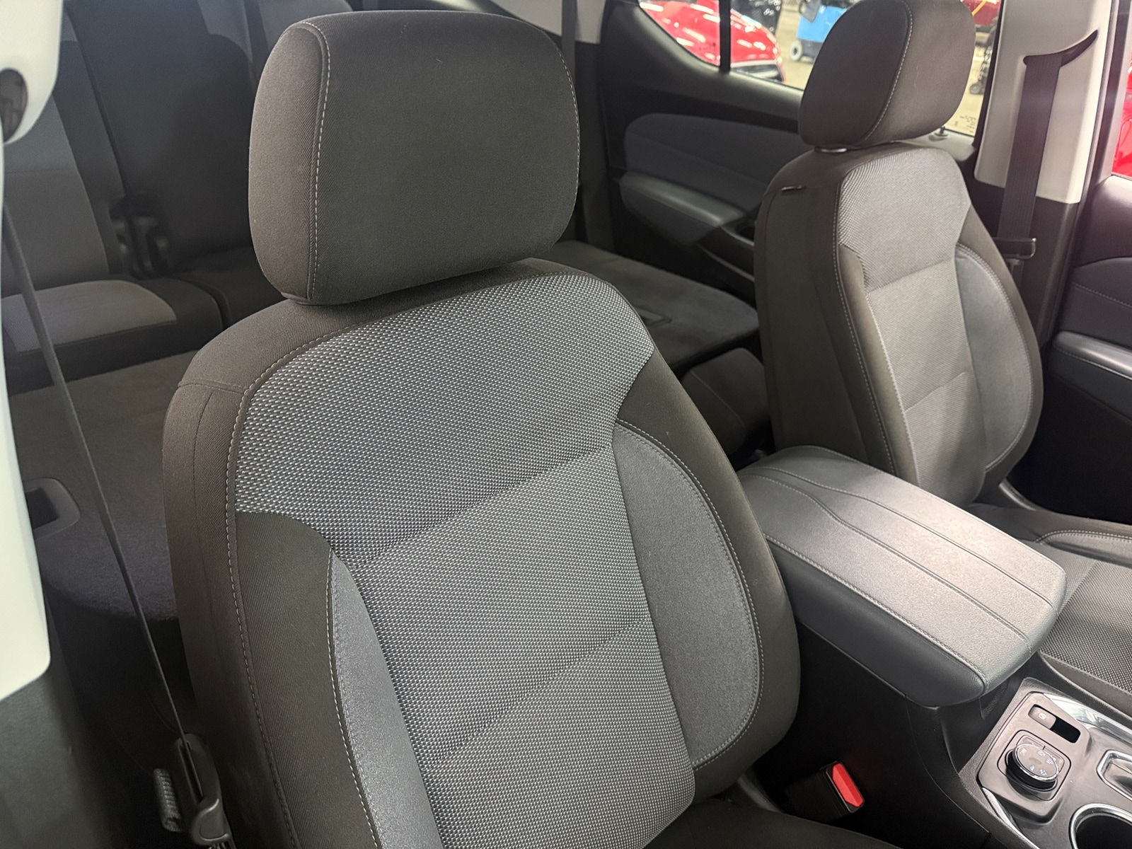 Thumbnail: 2021 Chevrolet Traverse - 2