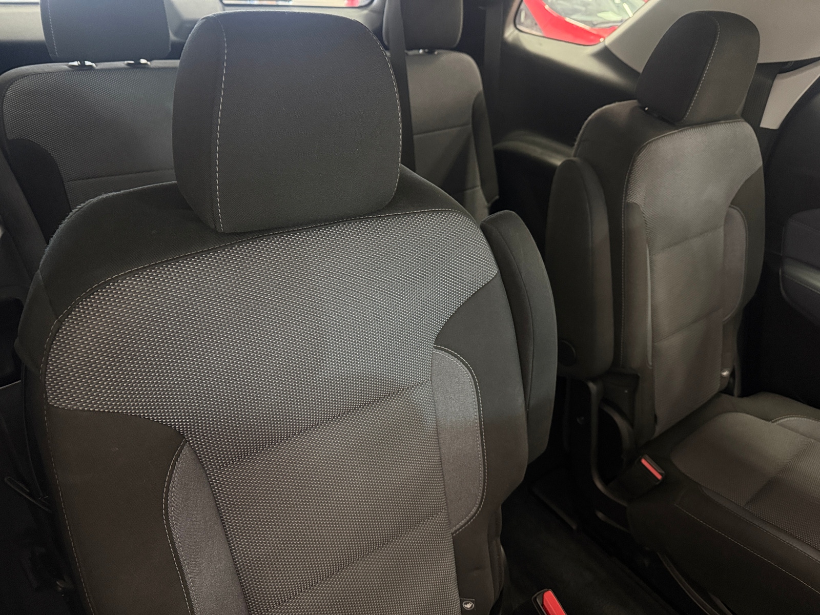 Thumbnail: 2021 Chevrolet Traverse - 6