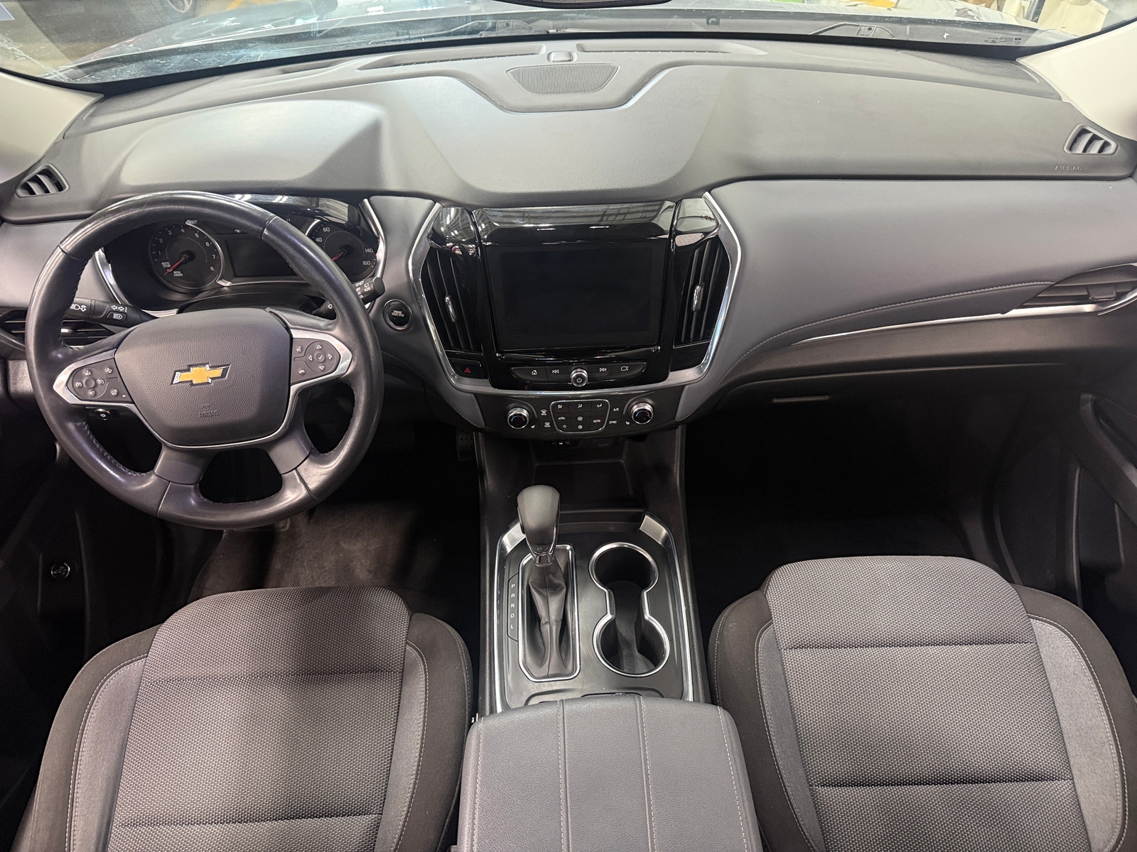 Thumbnail: 2021 Chevrolet Traverse - 3