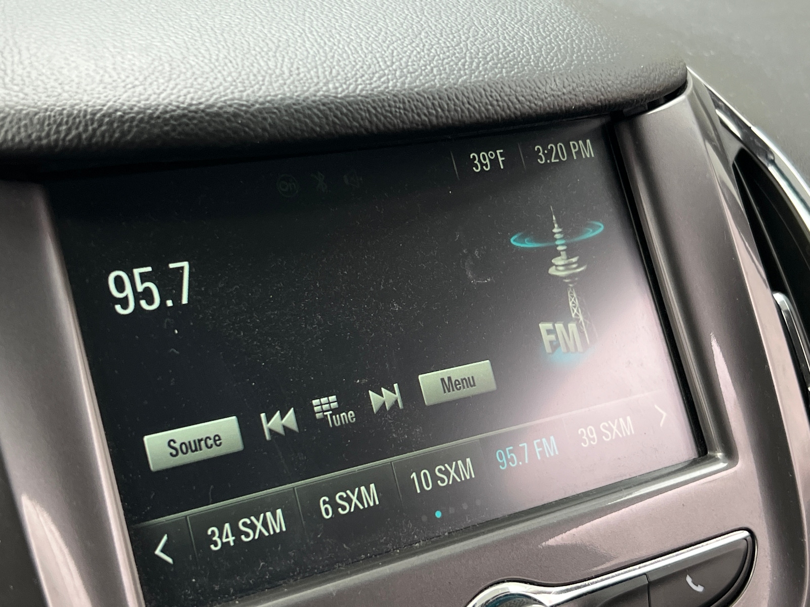 Thumbnail: 2016 Chevrolet Cruze - 4