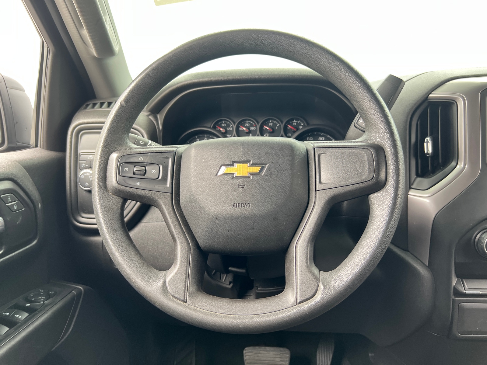 Thumbnail: 2021 Chevrolet Silverado 1500 - 5