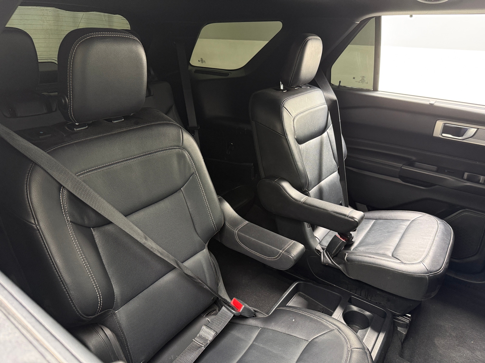 Thumbnail: 2020 Ford Explorer - 5