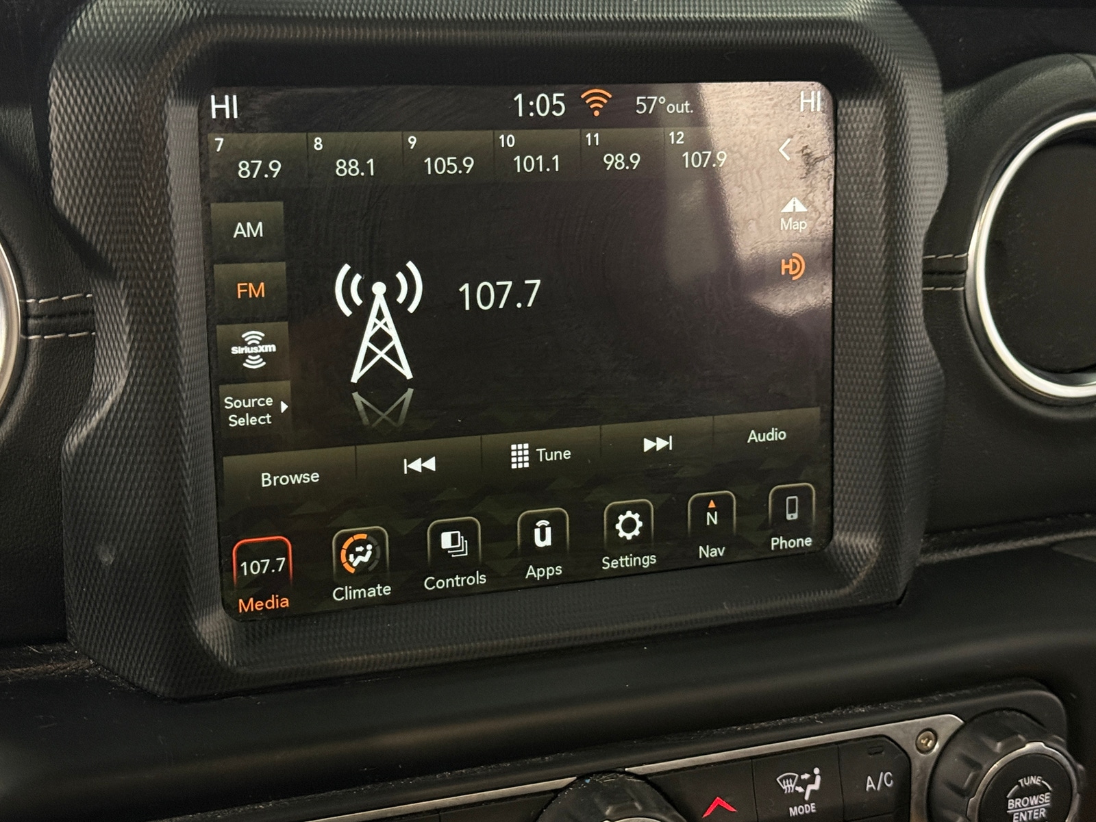 Thumbnail: 2021 Jeep Wrangler - 3