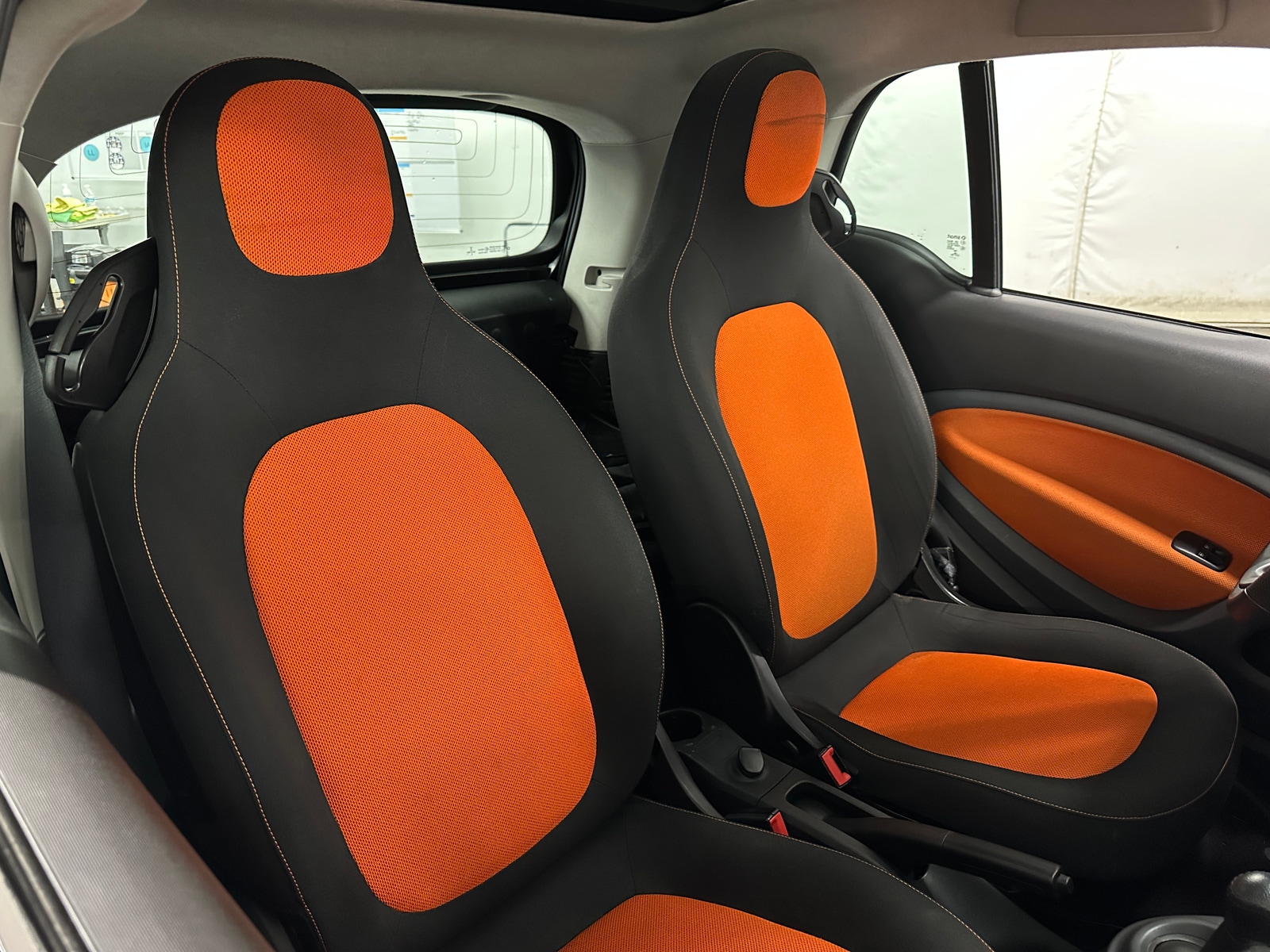 Thumbnail: 2016 smart fortwo - 2