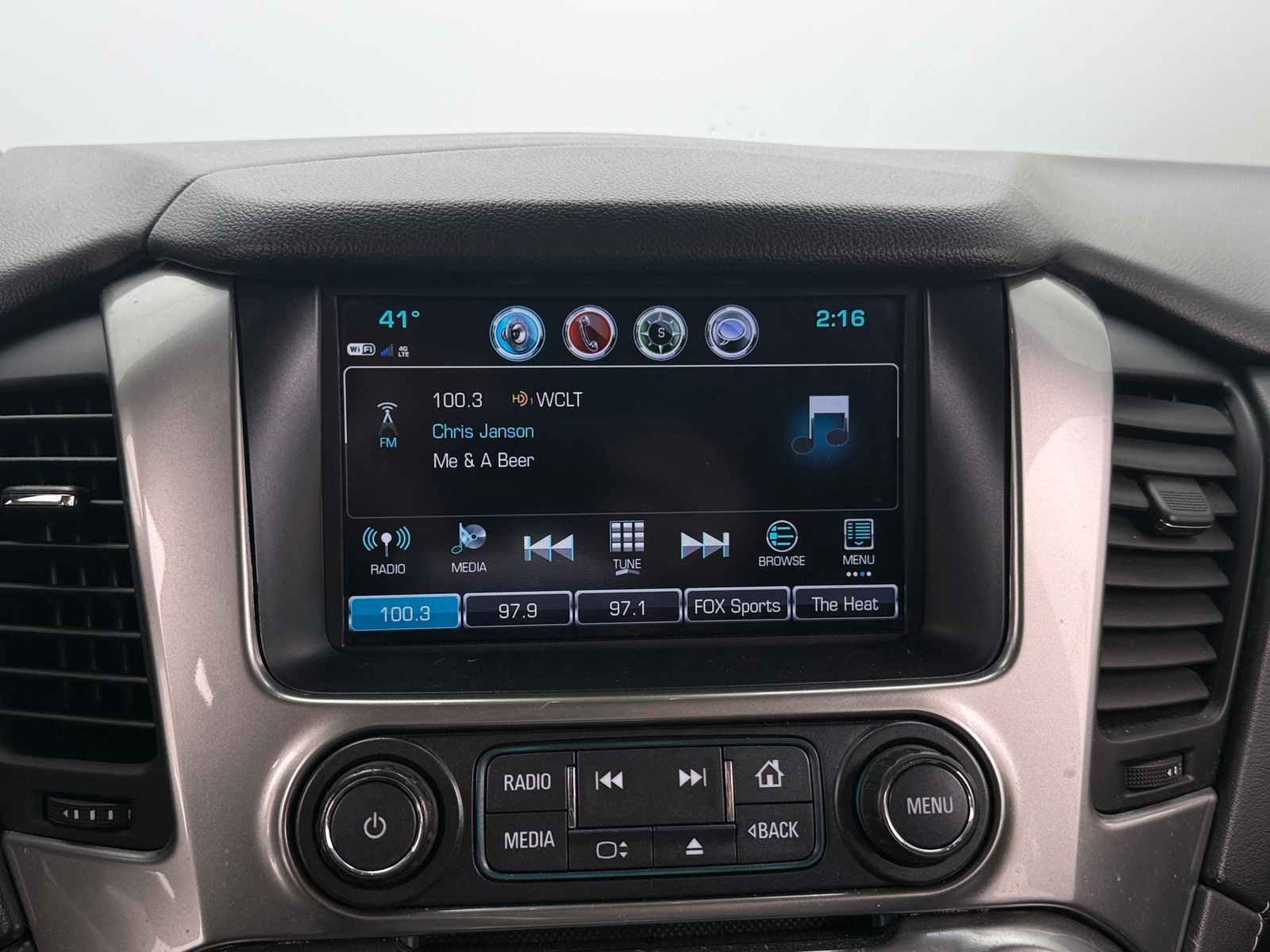 Thumbnail: 2018 Chevrolet Tahoe - 3