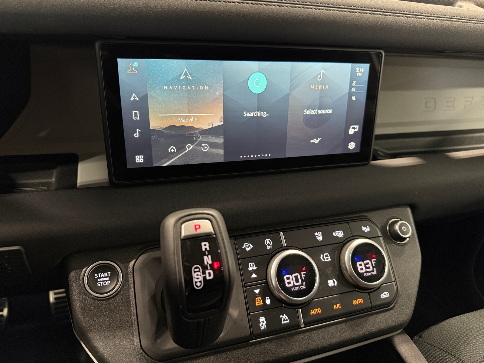 Thumbnail: 2020 Land Rover Defender - 3