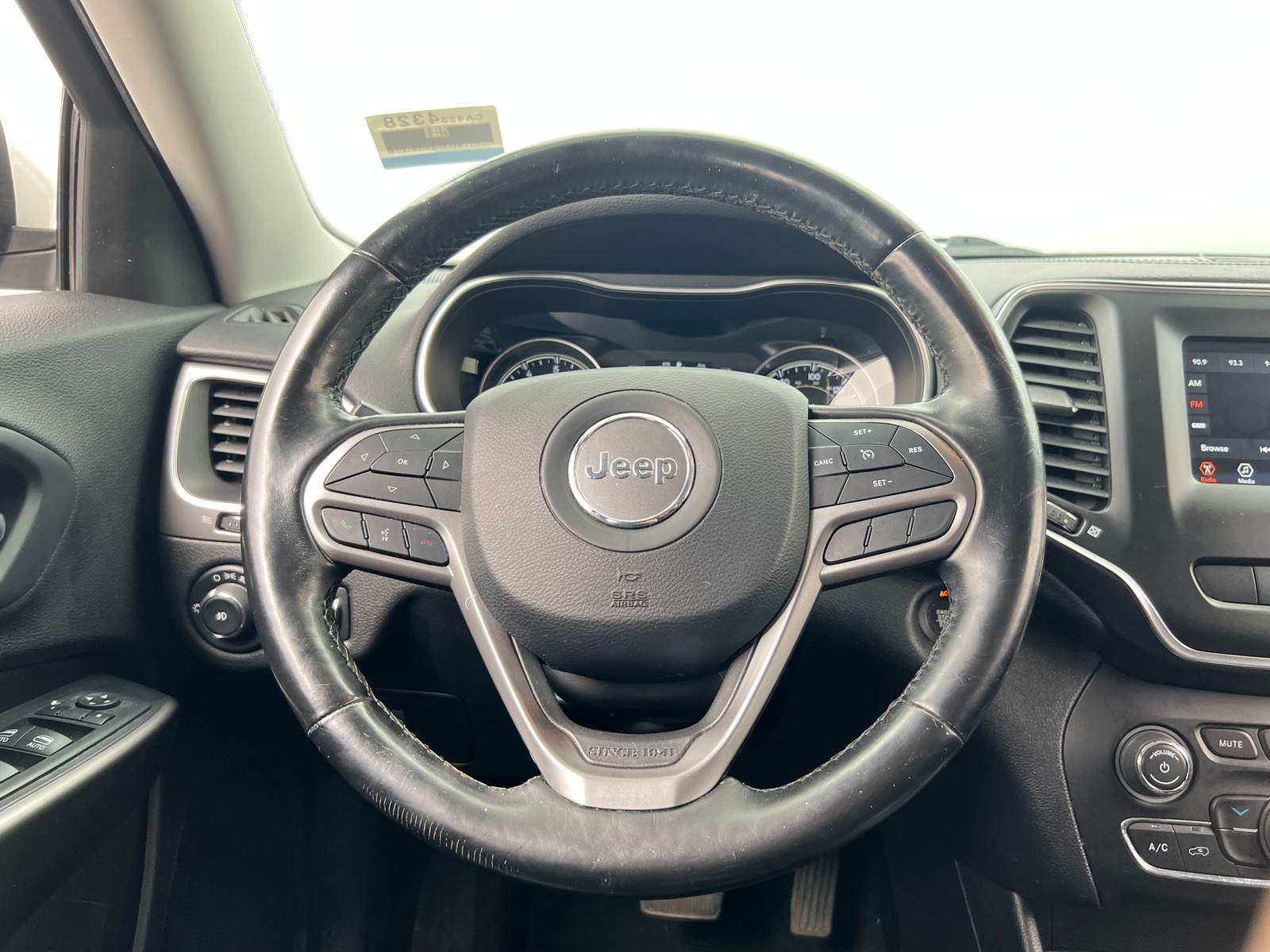 Thumbnail: 2020 Jeep Cherokee - 5