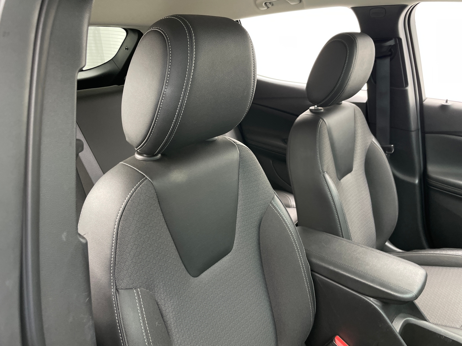 Thumbnail: 2025 Buick Encore GX - 2