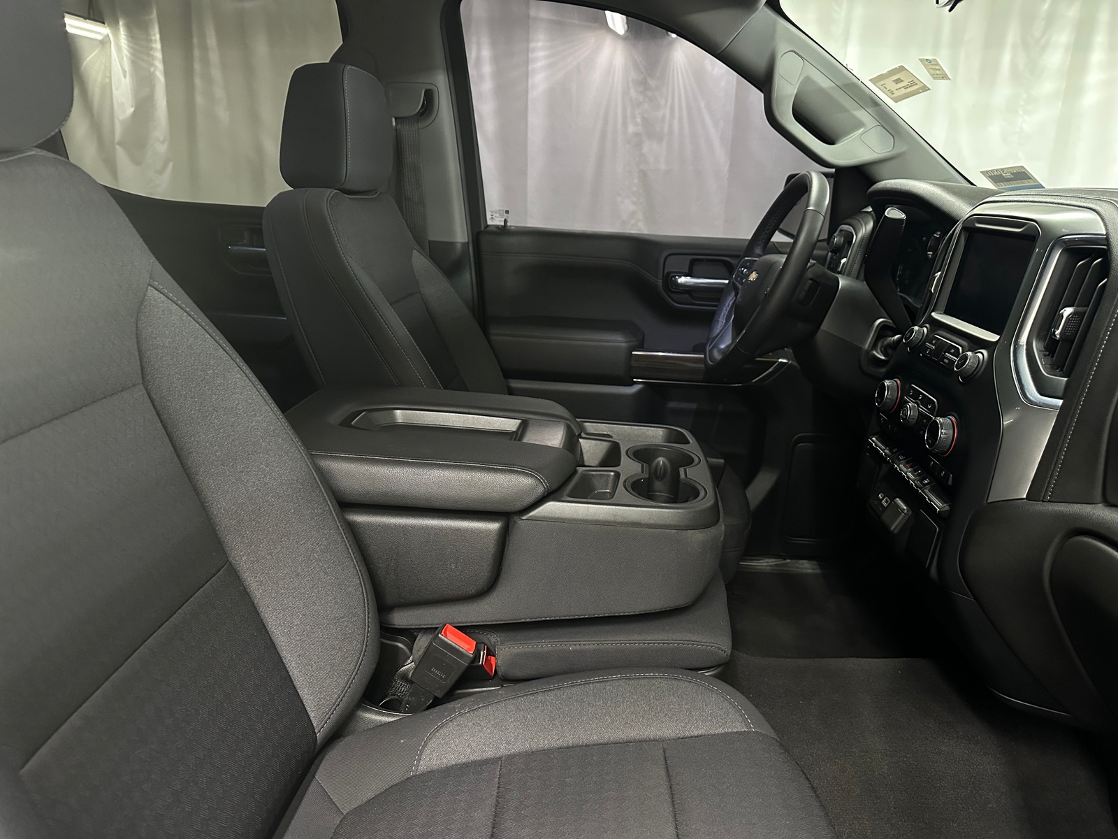 Thumbnail: 2022 Chevrolet Silverado 1500 - 2