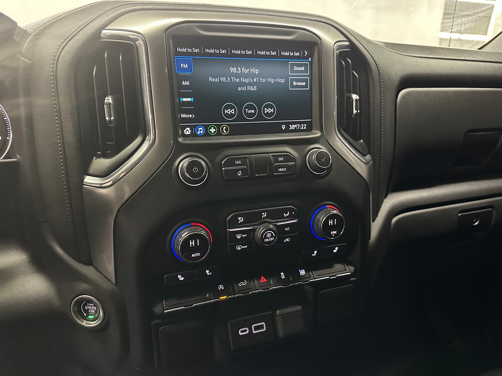 Thumbnail: 2022 Chevrolet Silverado 1500 - 4