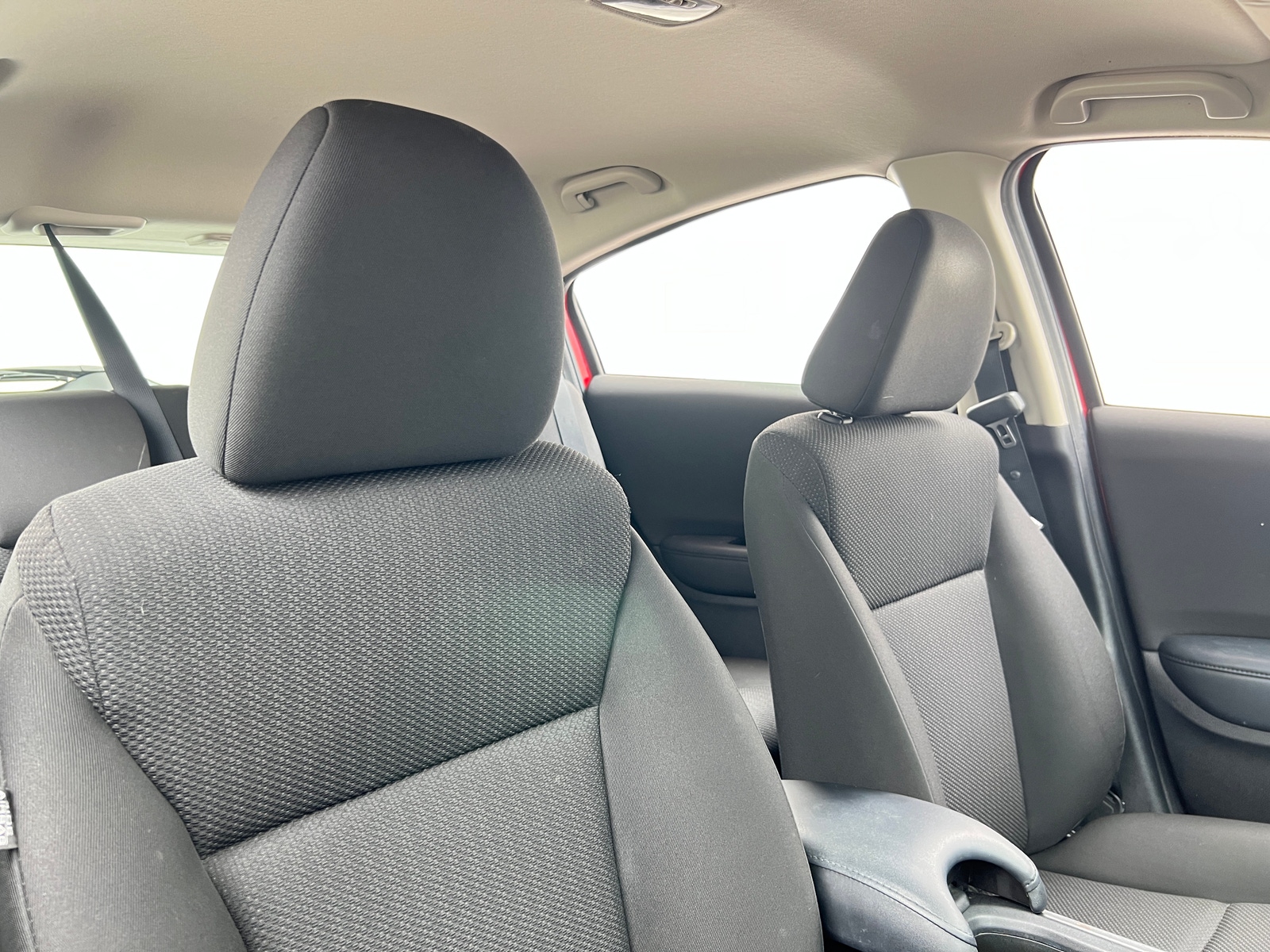 Thumbnail: 2016 Honda HR-V - 2