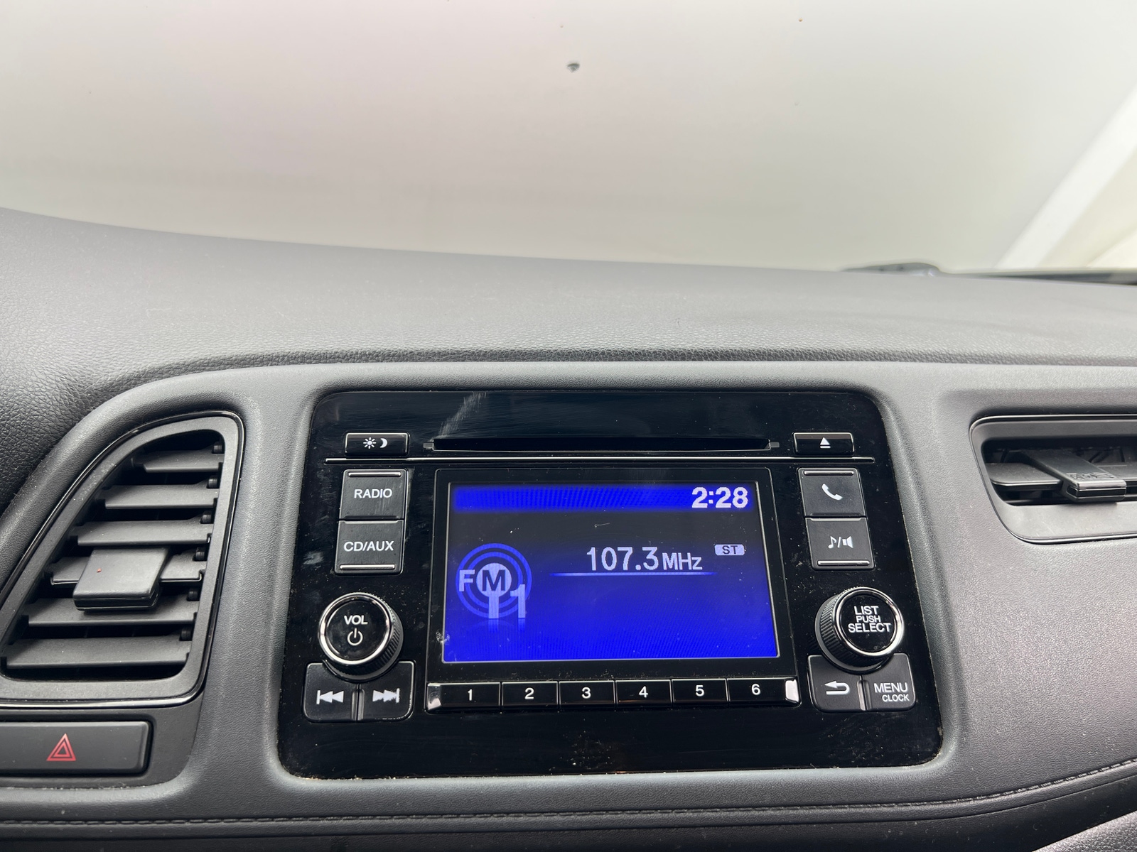 Thumbnail: 2016 Honda HR-V - 4