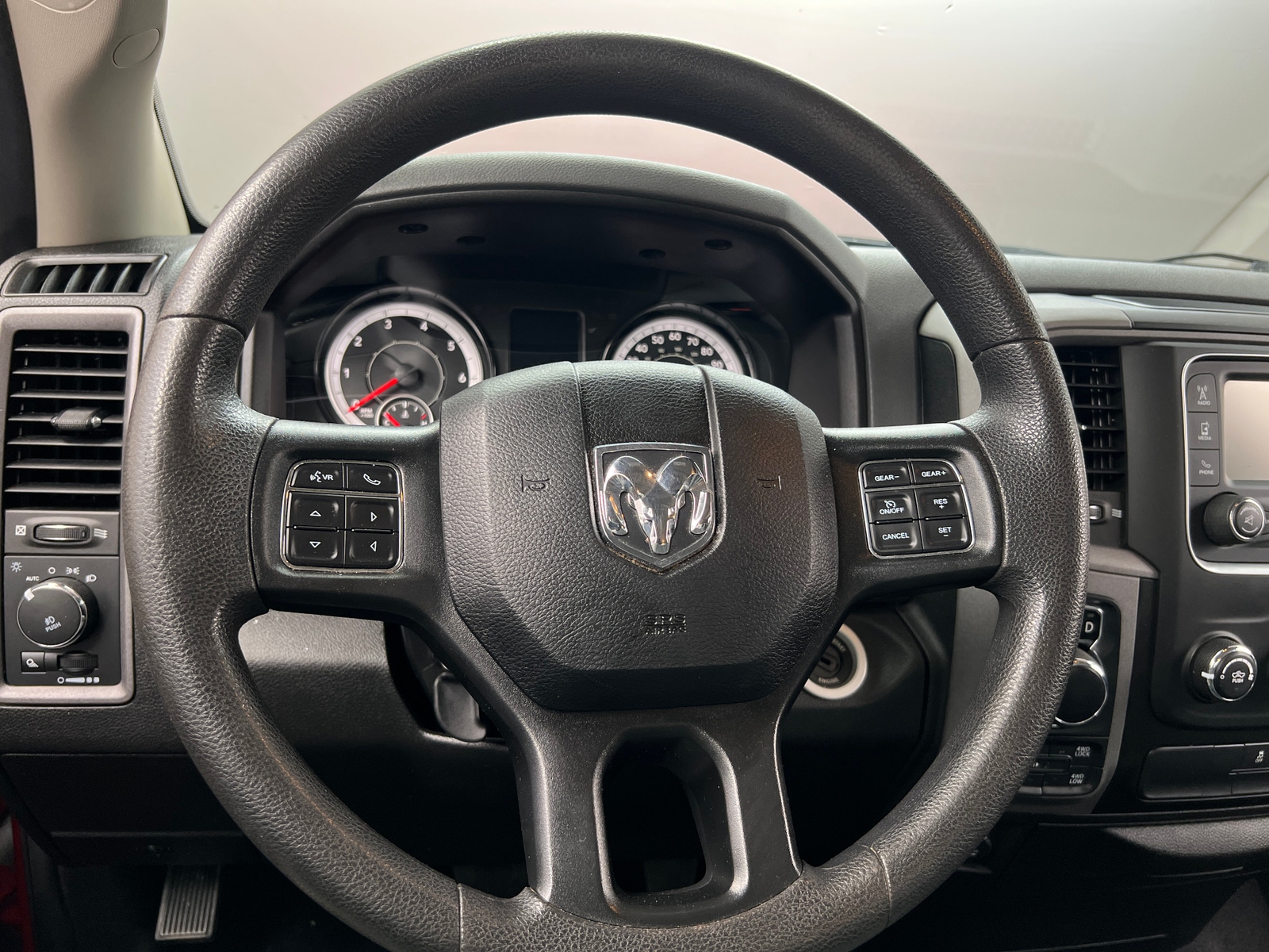 Thumbnail: 2019 RAM 1500 Classic - 5