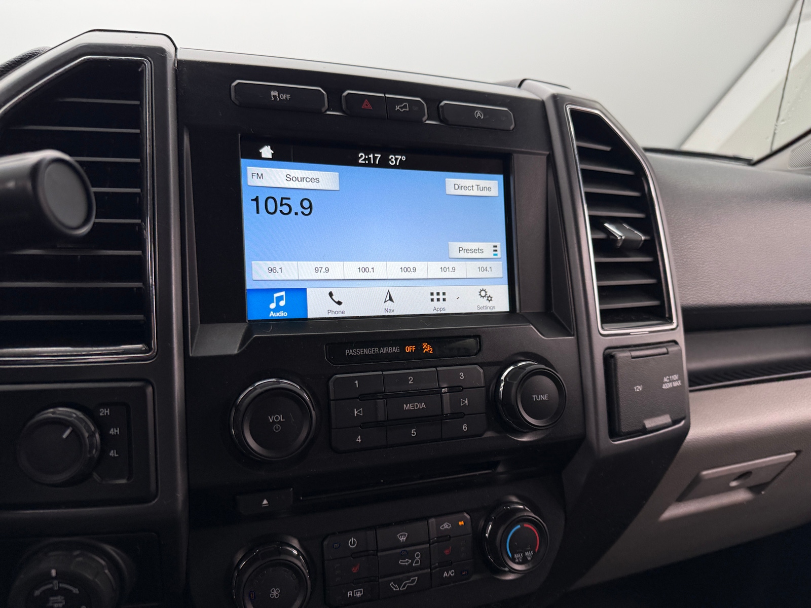 Thumbnail: 2018 Ford Econoline - 4