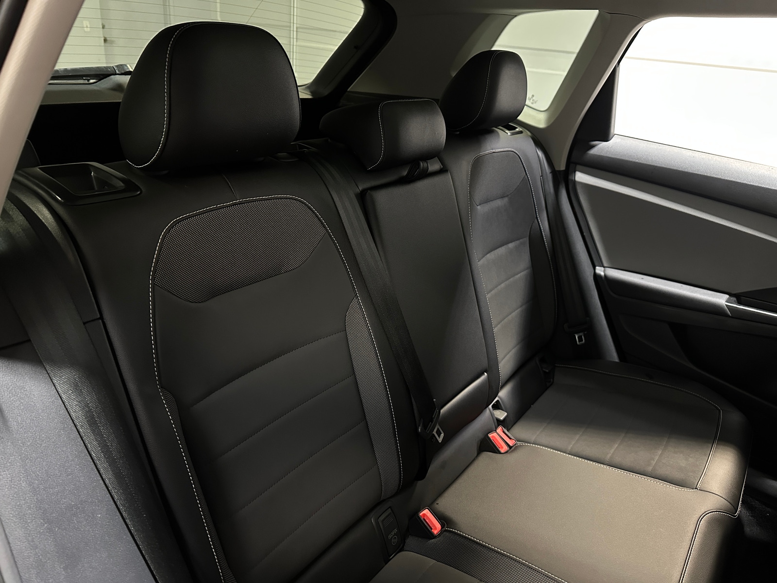 Thumbnail: 2023 Volkswagen Taos - 6