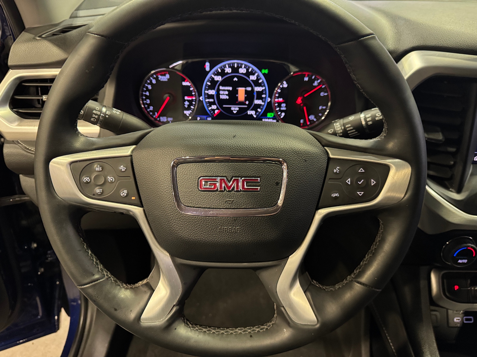 Thumbnail: 2023 GMC Acadia - 4