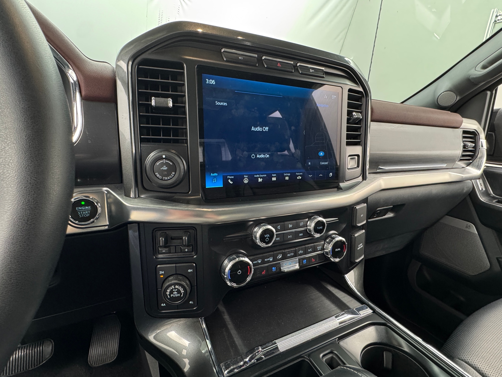 Thumbnail: 2023 Ford Econoline - 3