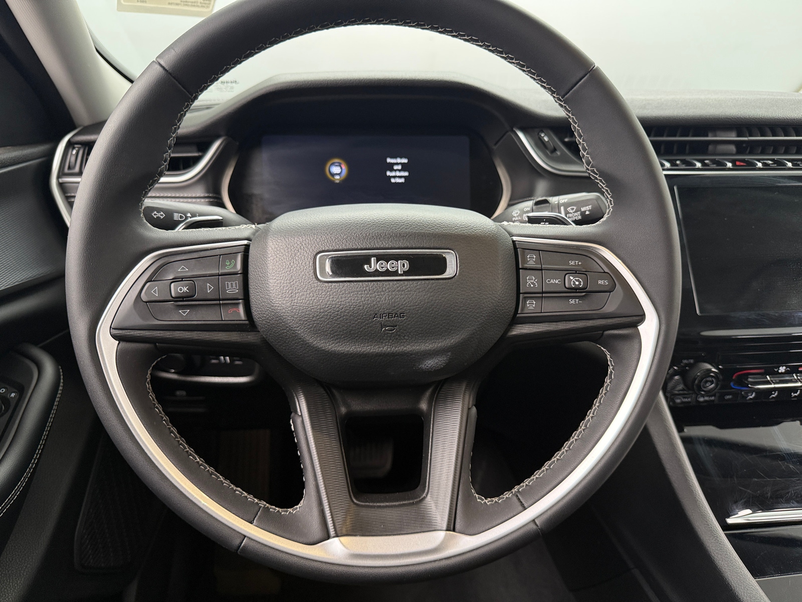 Thumbnail: 2024 Jeep Grand Cherokee - 5