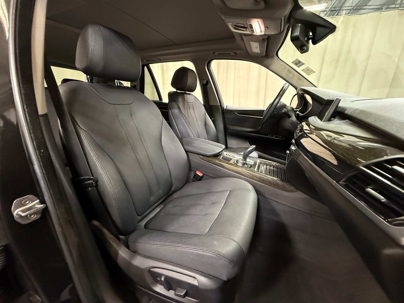 Thumbnail: 2016 BMW X5 - 2