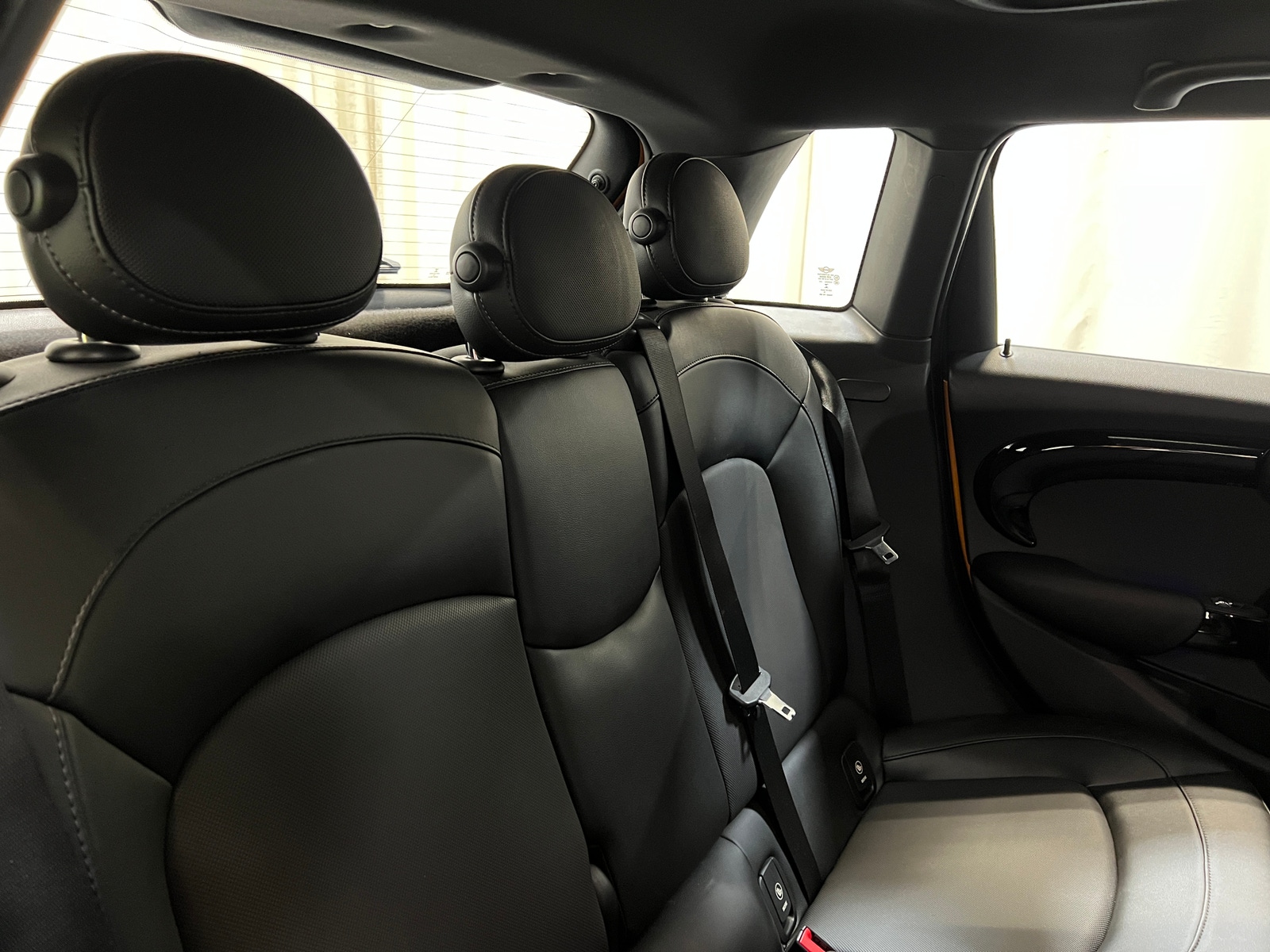 Thumbnail: 2017 MINI Cooper Hardtop - 5