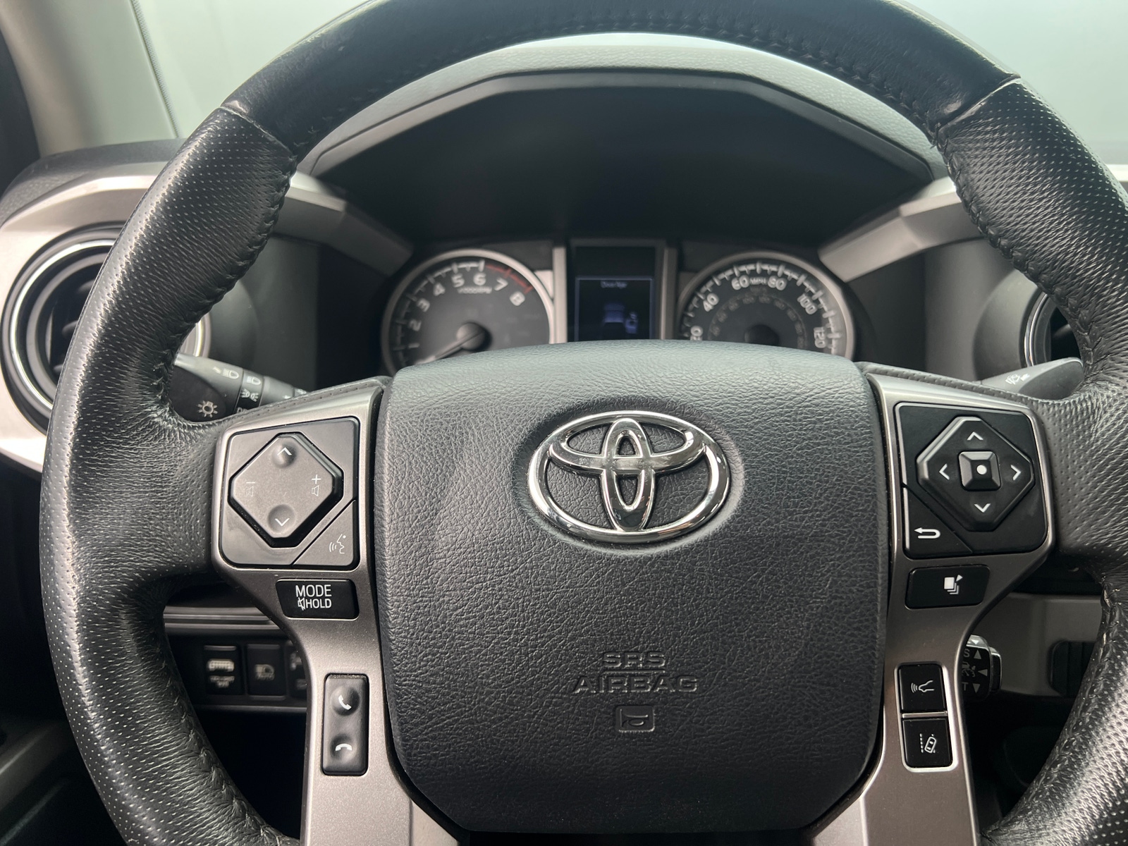 Thumbnail: 2019 Toyota Tacoma - 5