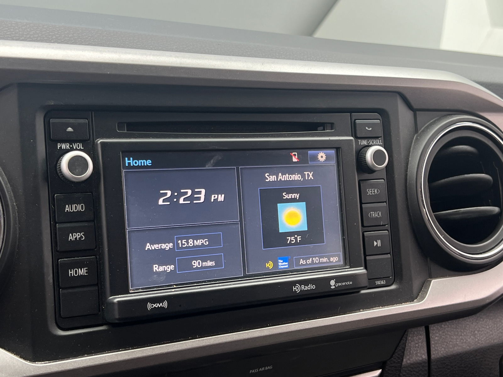 Thumbnail: 2019 Toyota Tacoma - 4