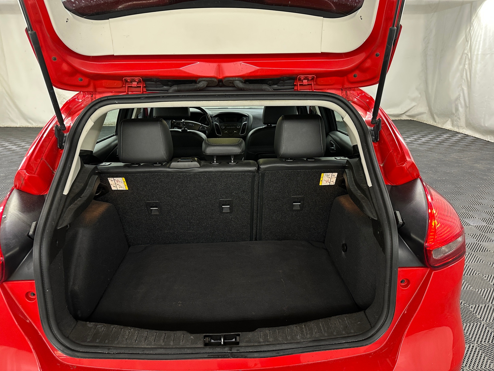 Thumbnail: 2016 Ford Focus - 7