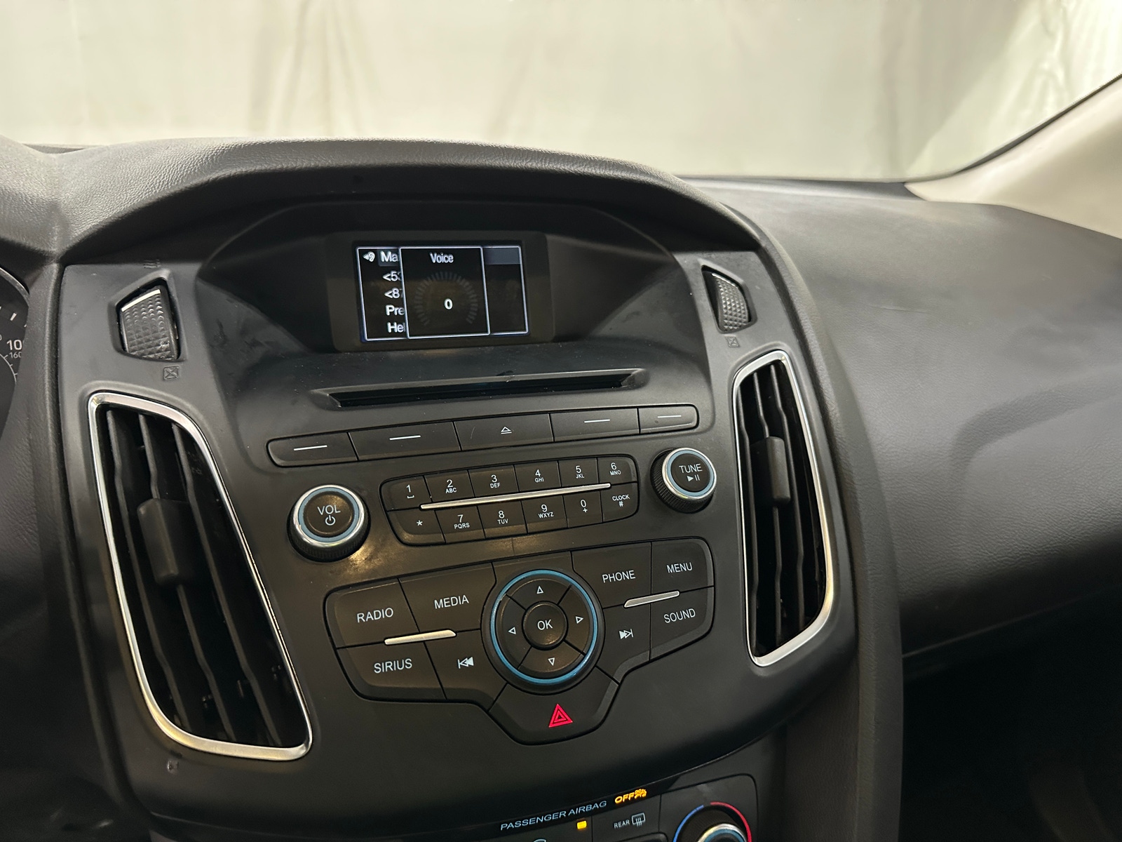 Thumbnail: 2016 Ford Focus - 4