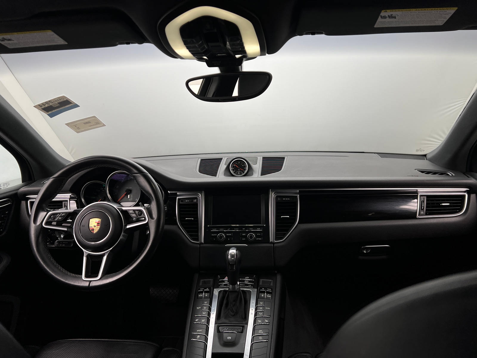 Thumbnail: 2016 Porsche Macan - 2