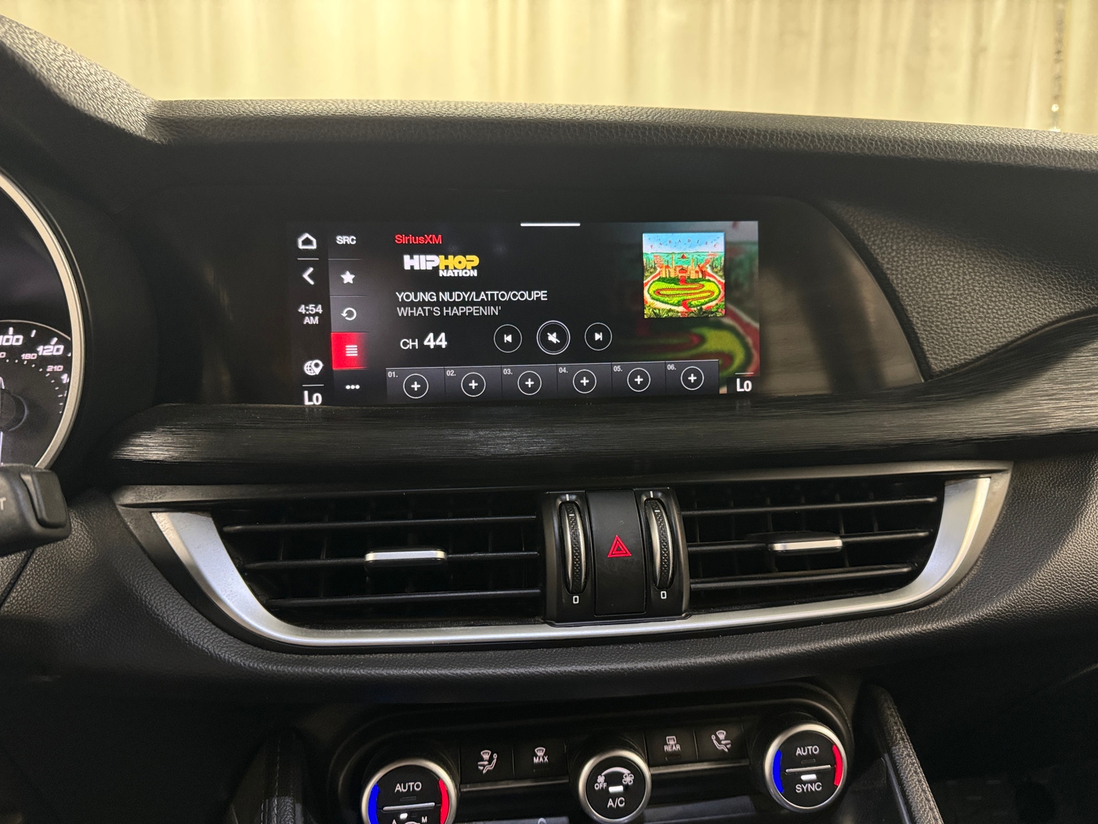 Thumbnail: 2021 Alfa Romeo Stelvio - 3