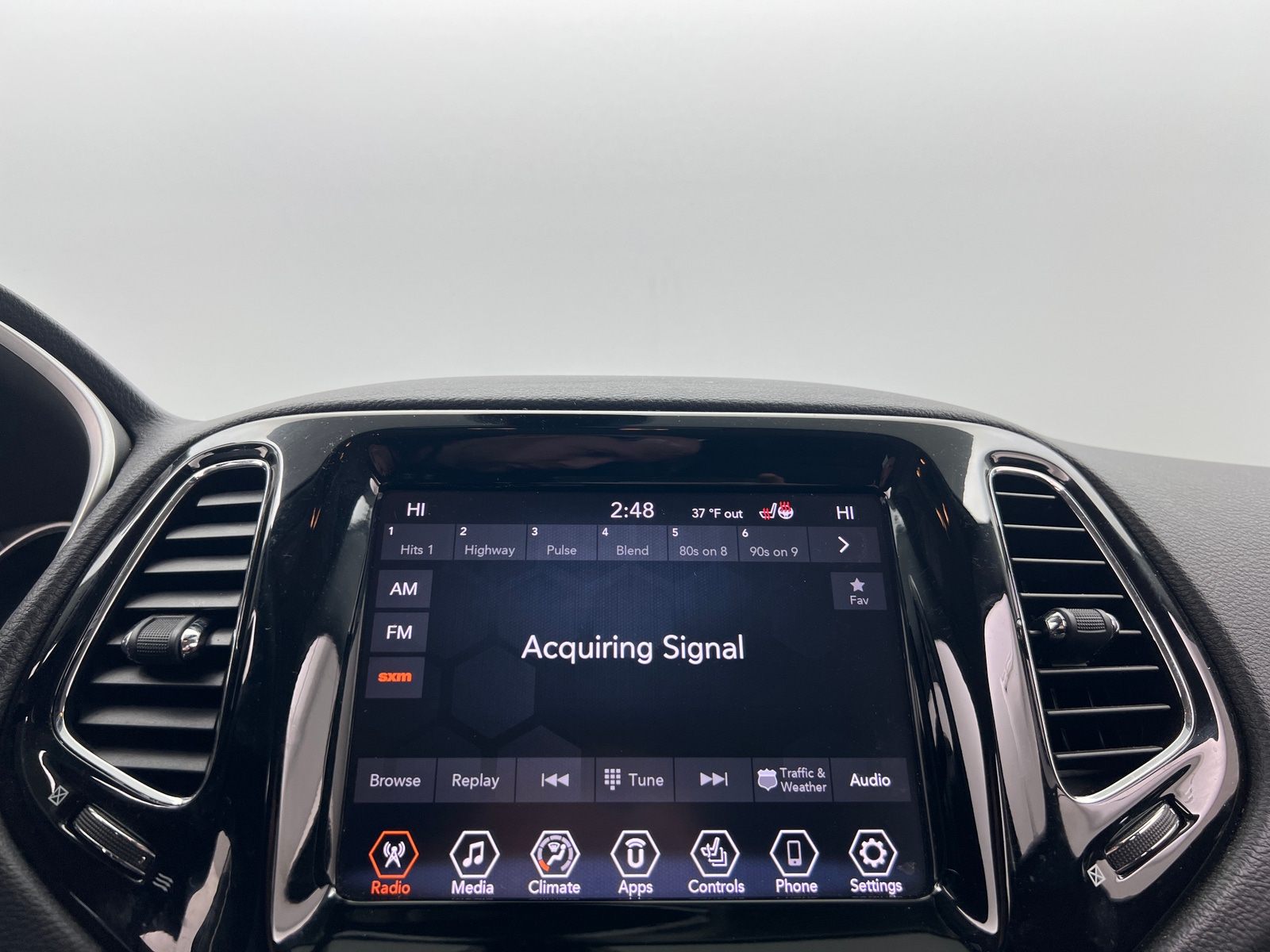 Thumbnail: 2020 Jeep Compass - 3