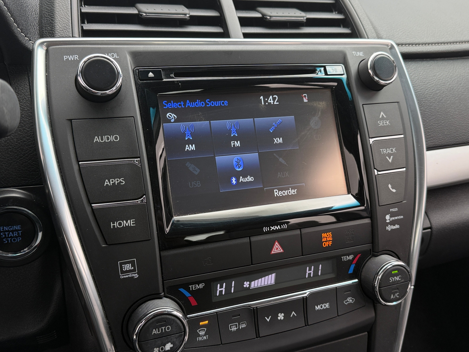 Thumbnail: 2017 Toyota Camry - 4