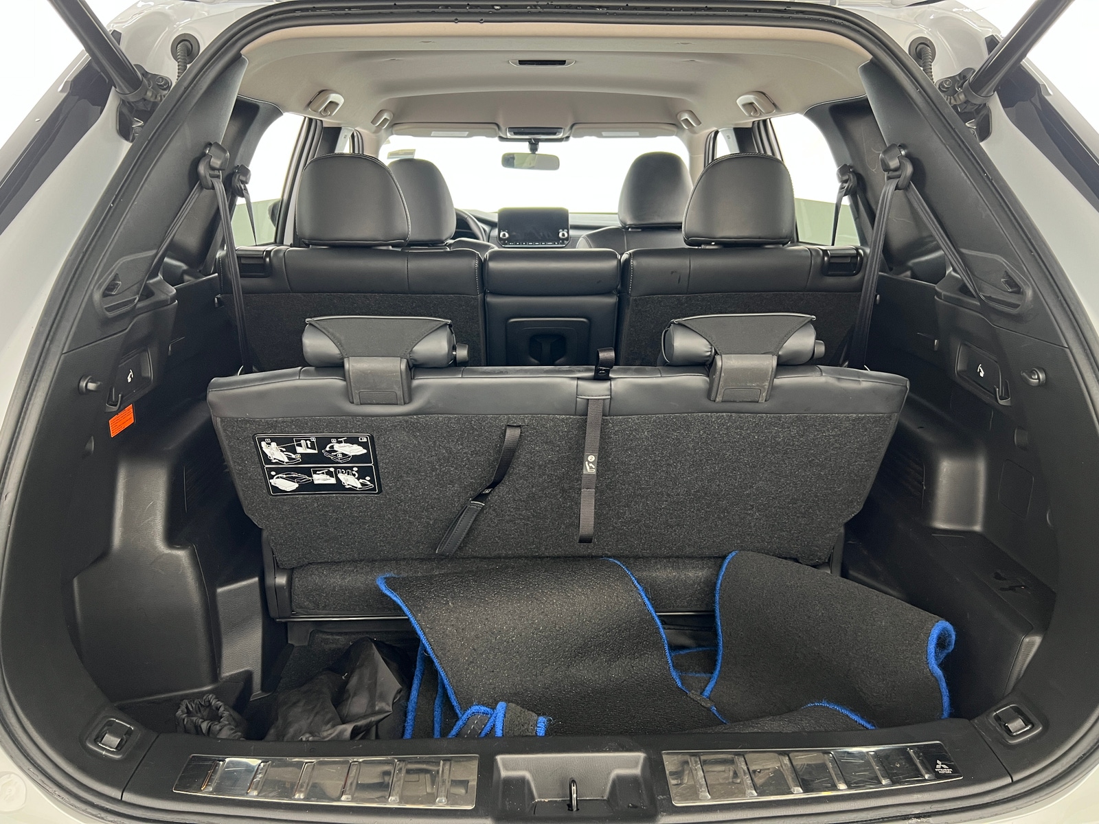 Thumbnail: 2024 Mitsubishi Outlander - 6