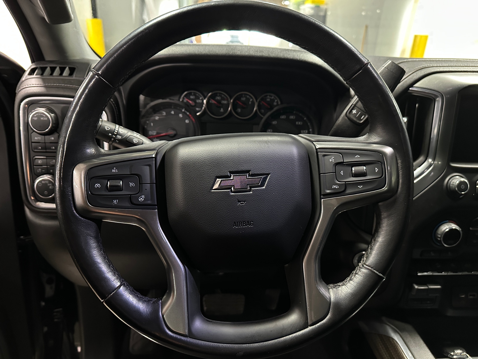 Thumbnail: 2020 Chevrolet Silverado 1500 - 5