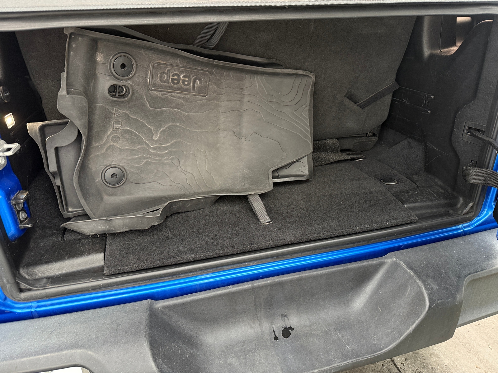 Thumbnail: 2022 Jeep Wrangler - 7