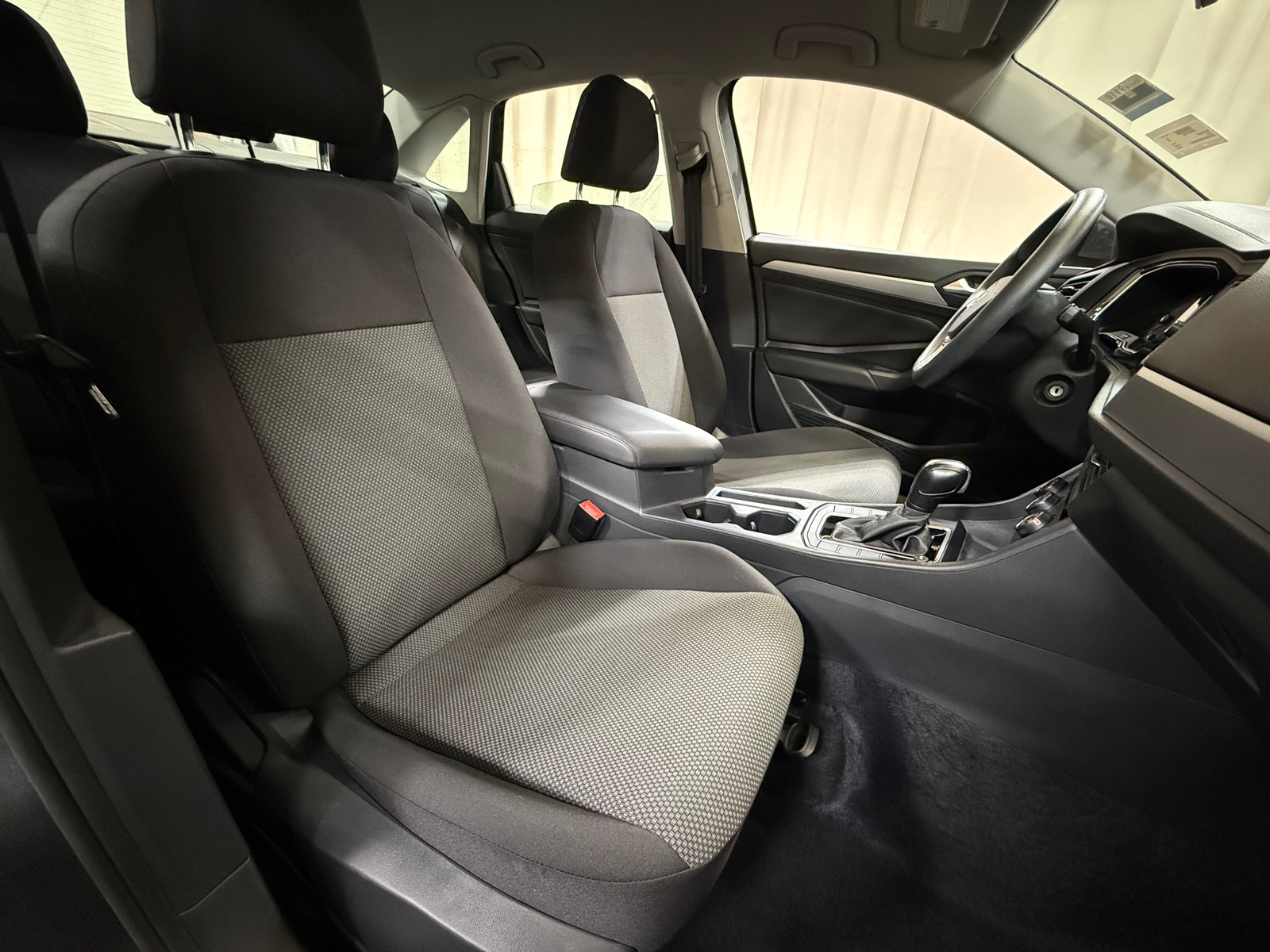 Thumbnail: 2021 Volkswagen Jetta - 2