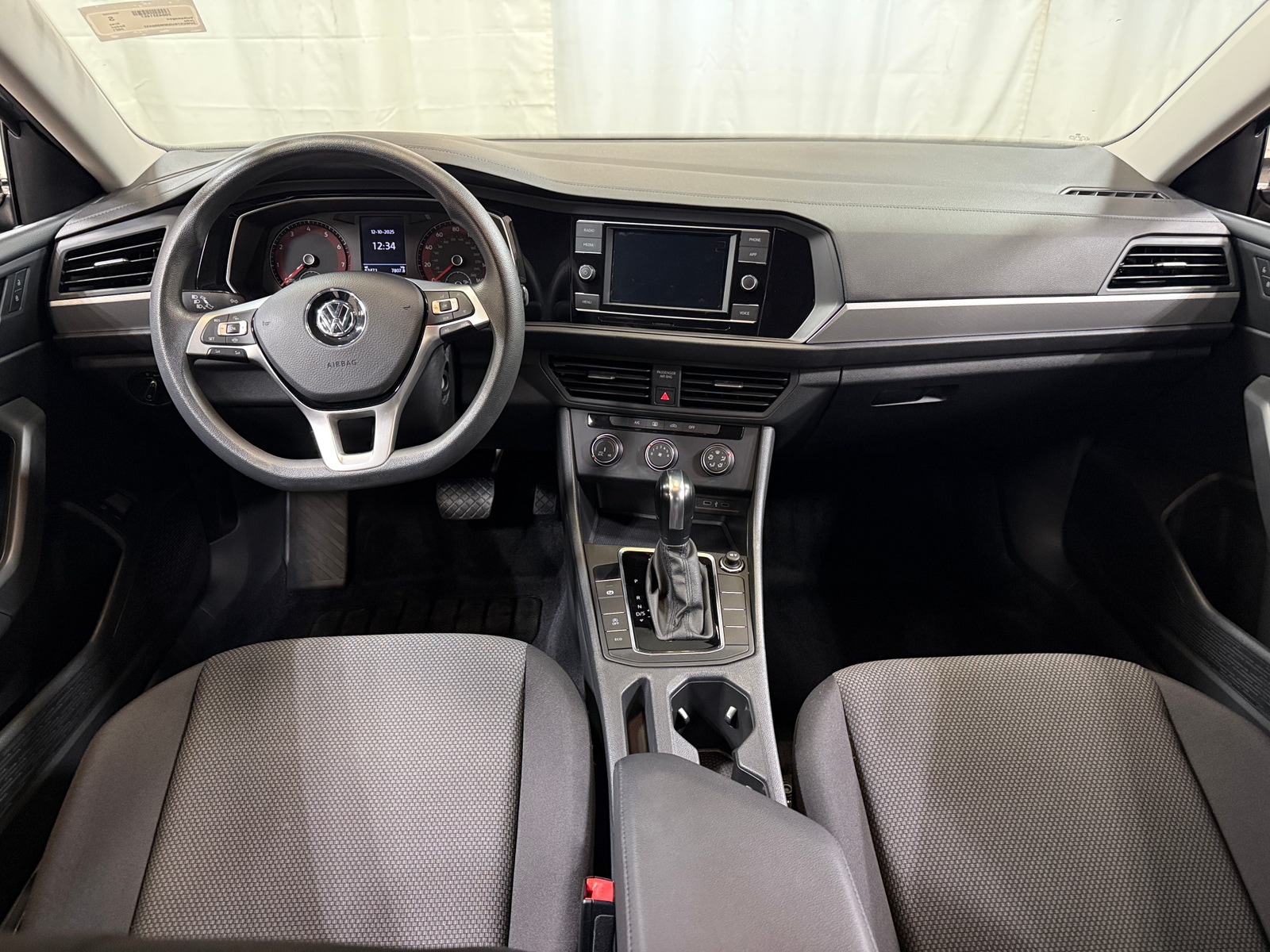 Thumbnail: 2021 Volkswagen Jetta - 3