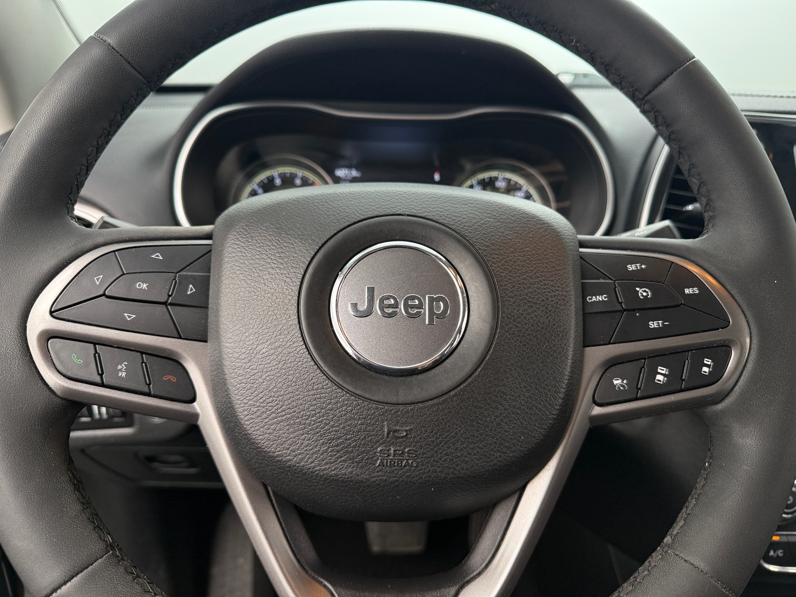 Thumbnail: 2022 Jeep Cherokee - 4