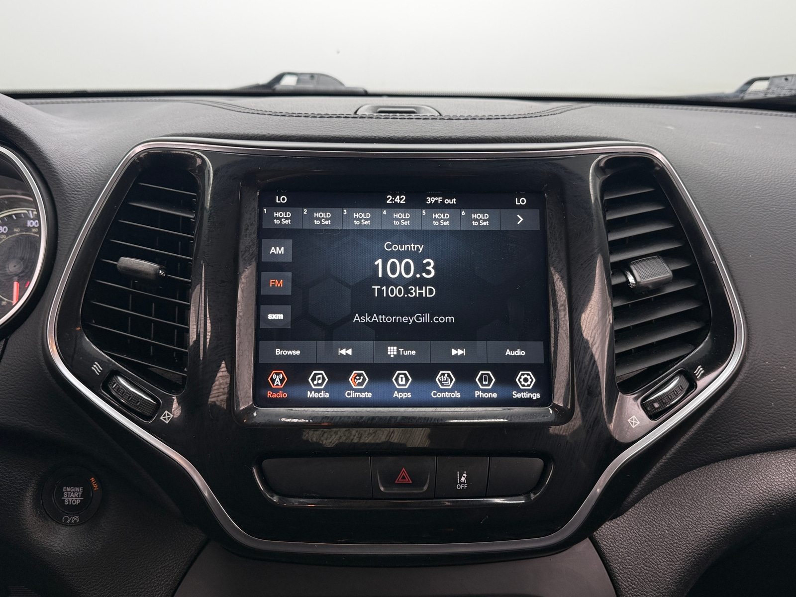 Thumbnail: 2022 Jeep Cherokee - 3