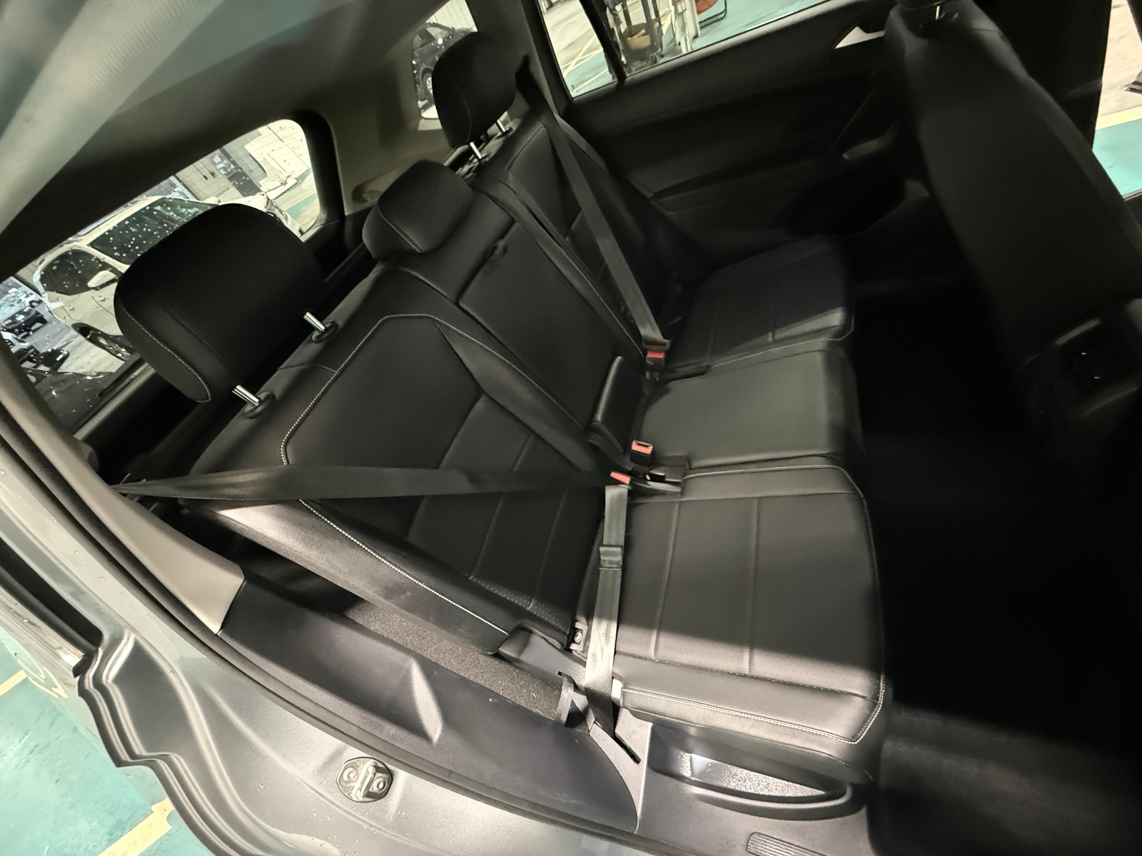 Thumbnail: 2021 Volkswagen Tiguan - 5